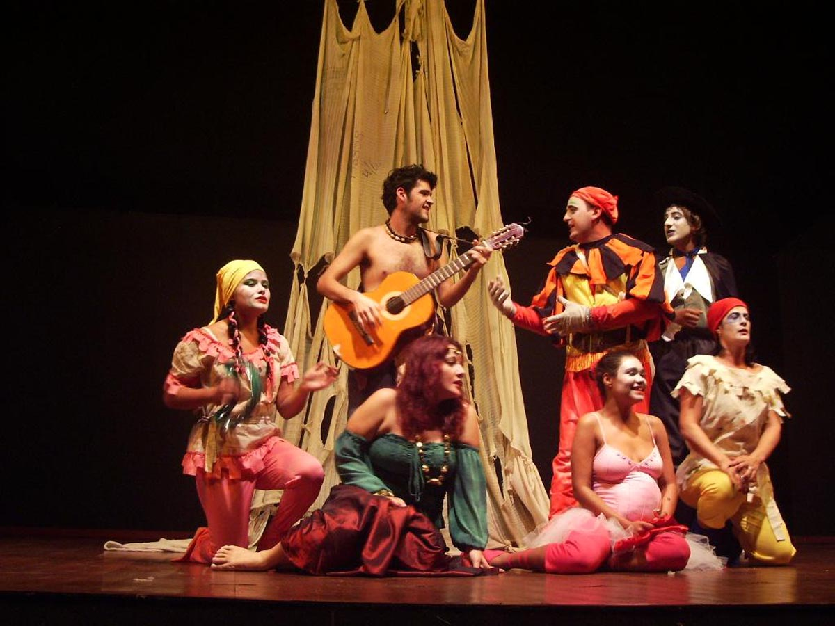 FILHOS DO MEIO - HIP HOP à MARGEM - CINEMA